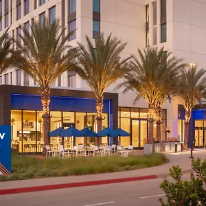 radisson-blu-anaheim.topanaheimhotels.com/